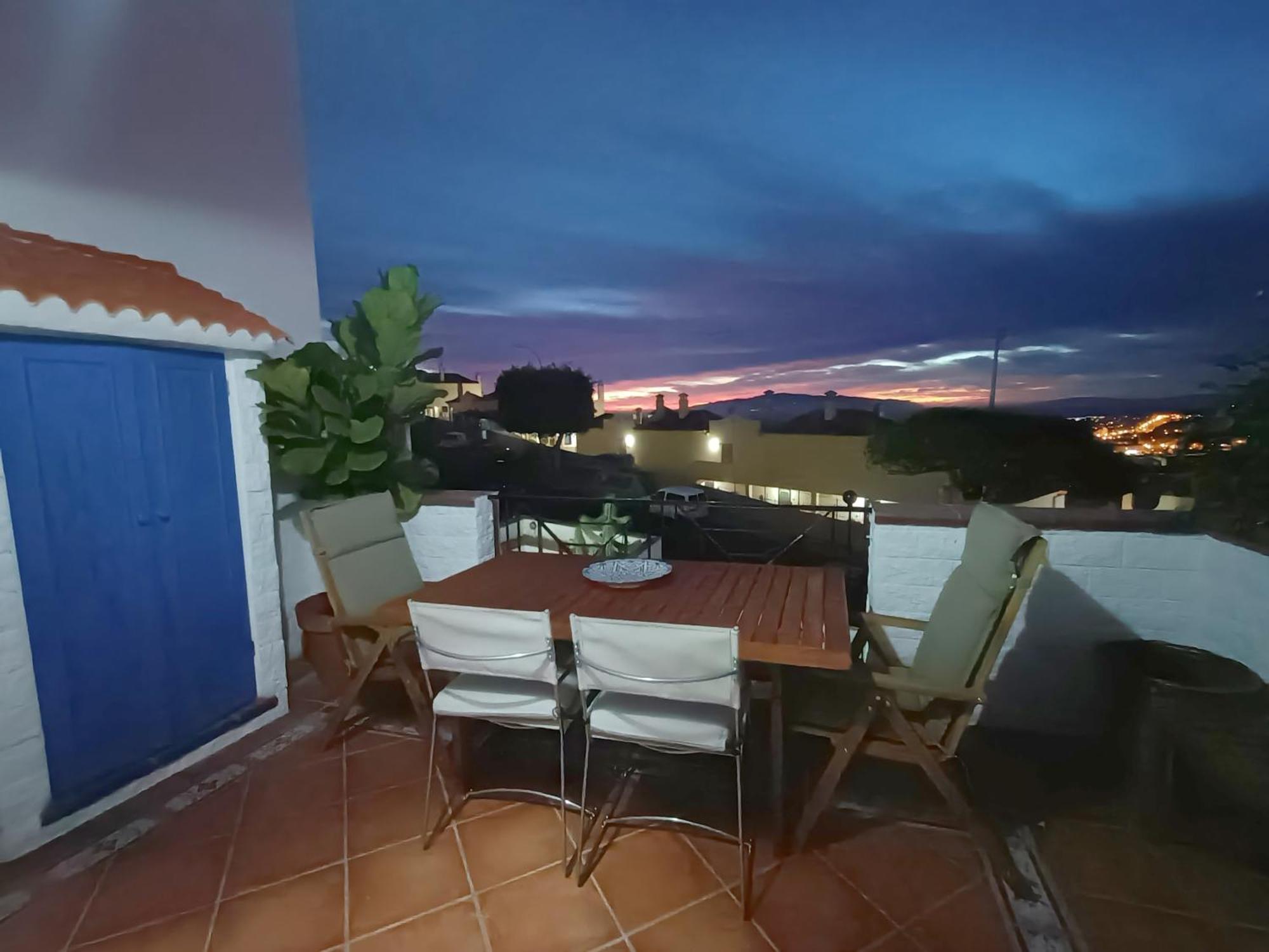 Topfloor Corner Panoramics Views & Pools Apartamento *