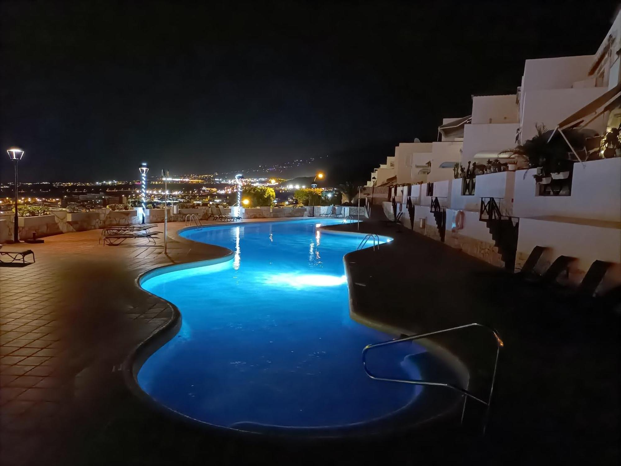 Appartement Topfloor Corner Panoramics Views & Pools